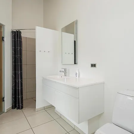 Beautiful In With Kitchen *