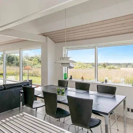 Beautiful In With Kitchen *